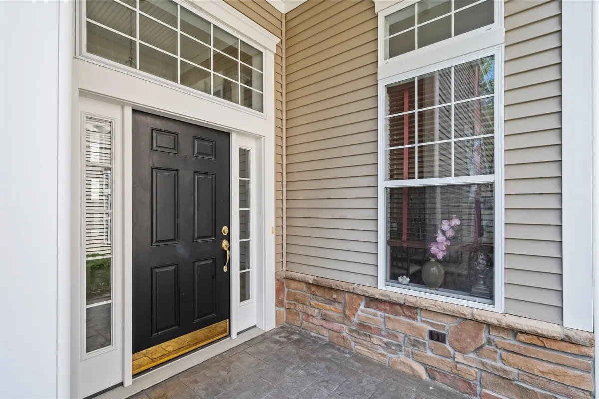 Property Slideshow image 1 of 24 | 226 sonata ct, Eastport, NY, 11941