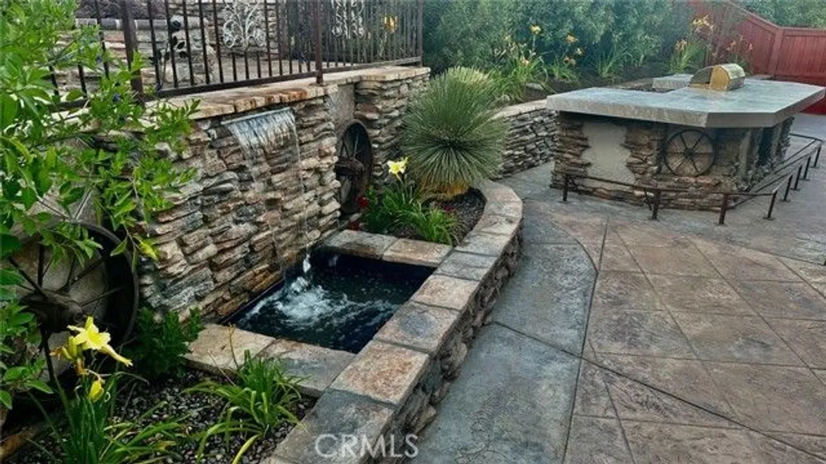 Property Slideshow image 1 of 74 | 215 gamez way, Hemet, CA, 92545