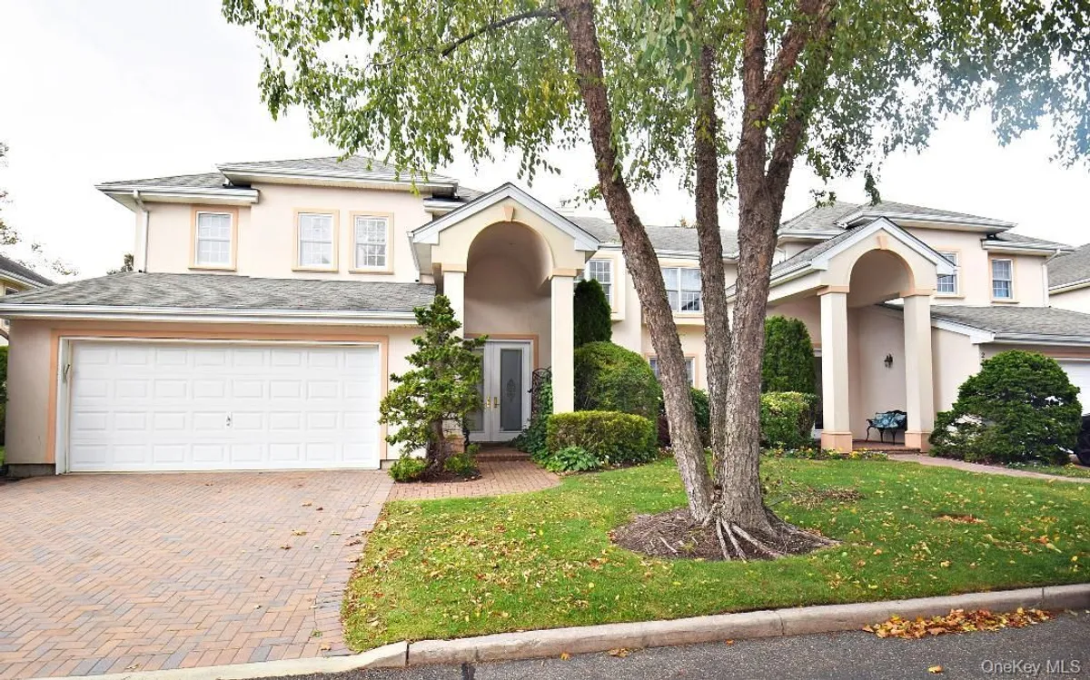 Property Slideshow image 1 of 26 | 259 altessa blvd, Melville, NY, 11747