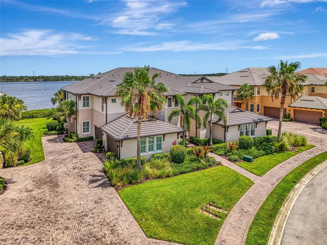Property Slideshow image 1 of 77 | 1226 riverscape st, Bradenton, FL, 34208
