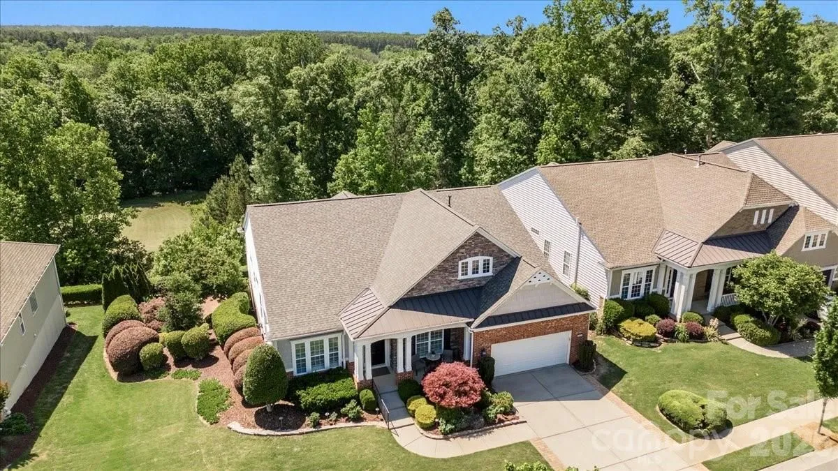 Property Slideshow image 1 of 48 | 39653 rosebay ct, Fort Mill, SC, 29707