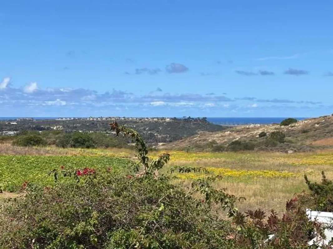 Property Slideshow image 1 of 72 | 4863 marathon way, Oceanside, CA, 92056