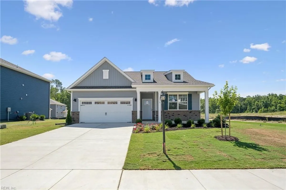 Property Slideshow image 1 of 21 | 211 wisconsin ave, Williamsburg, VA, 23188