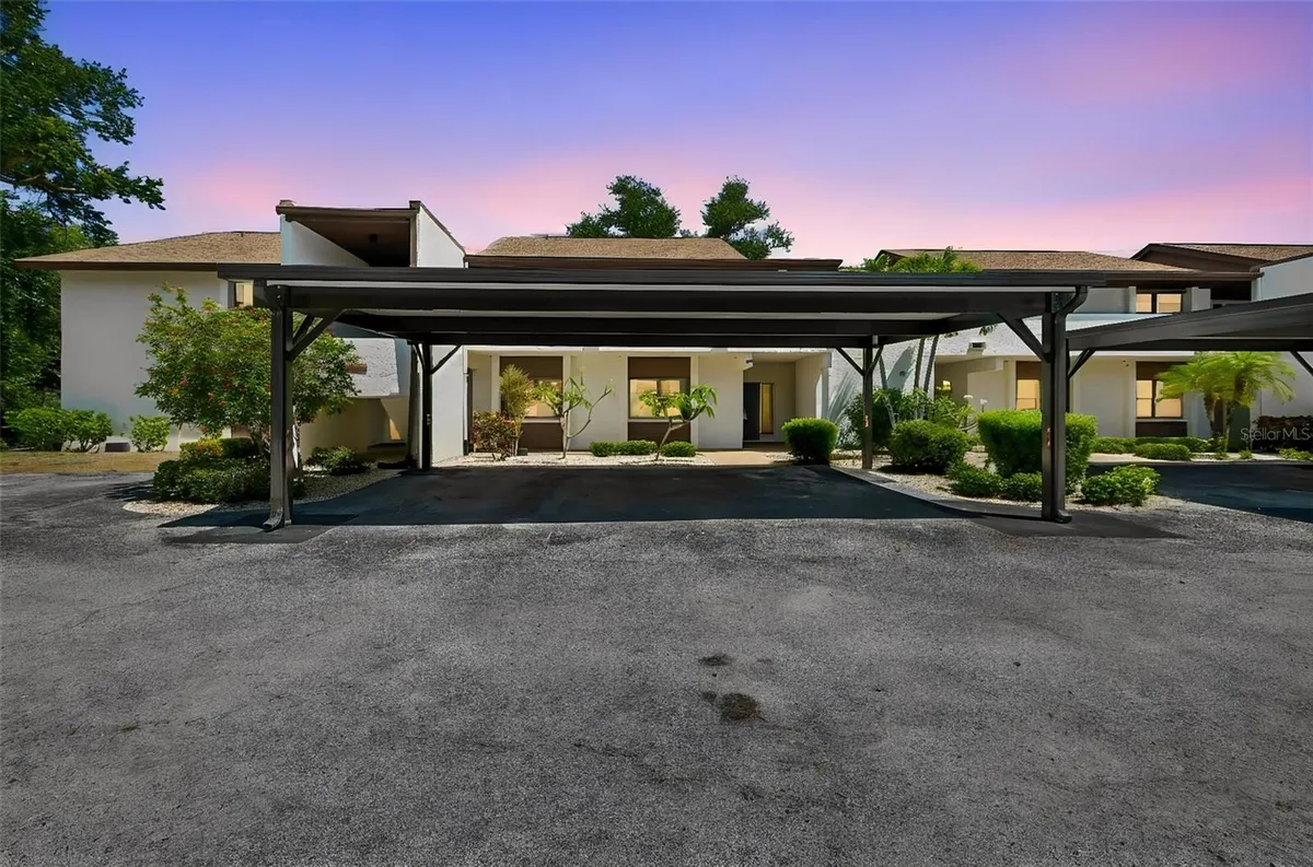 Property Slideshow image 1 of 63 | 6067 fairway ln 1413, Bradenton, FL, 34210