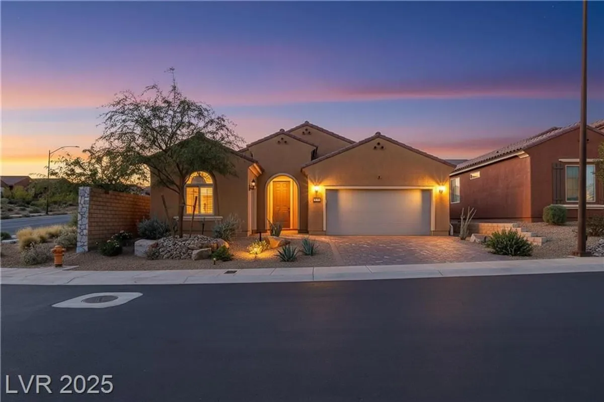 Property Slideshow image 1 of 64 | 1117 calico rdg, Mesquite, NV, 89034