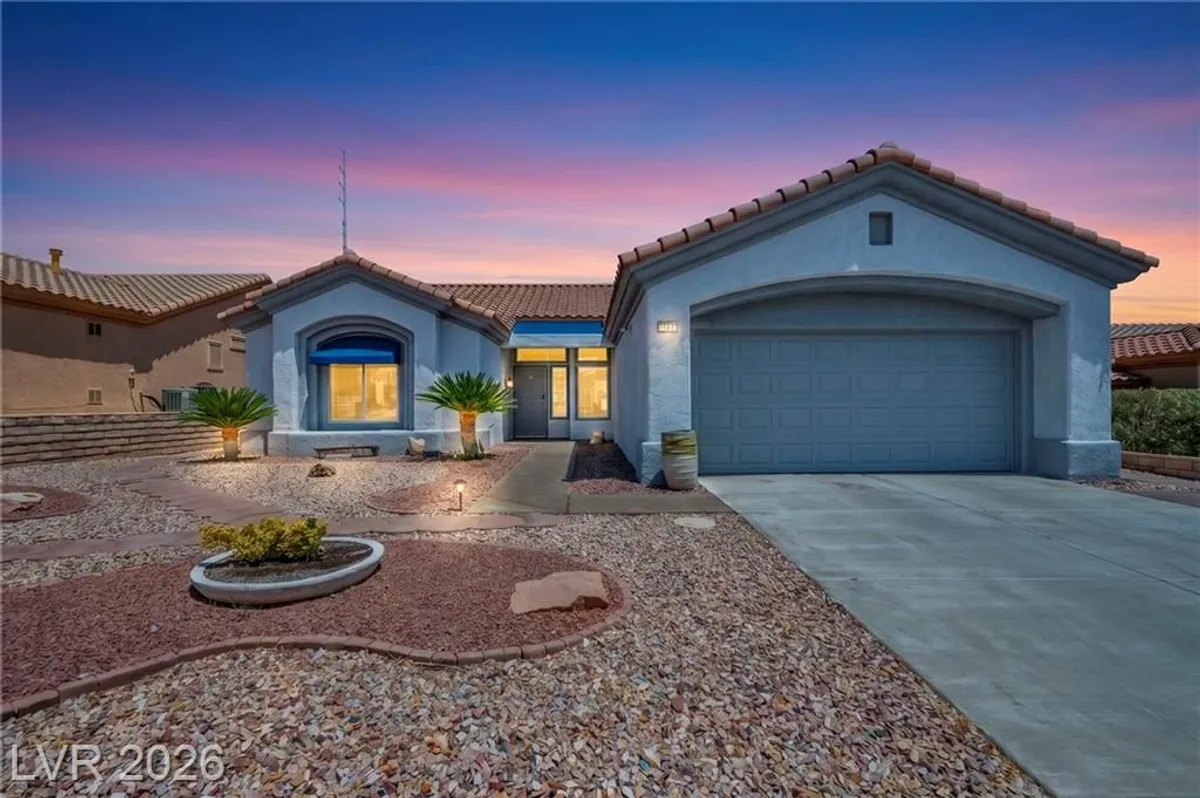 Property Slideshow image 1 of 33 | 10020 villa ridge dr, Las Vegas, NV, 89134