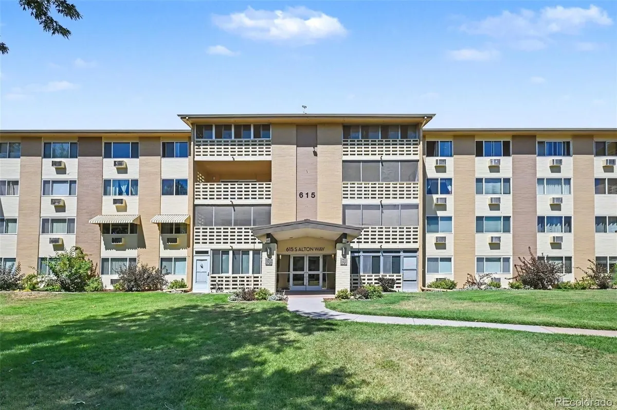 Property Slideshow image 1 of 24 | 615 s alton way 7d, Denver, CO, 80247