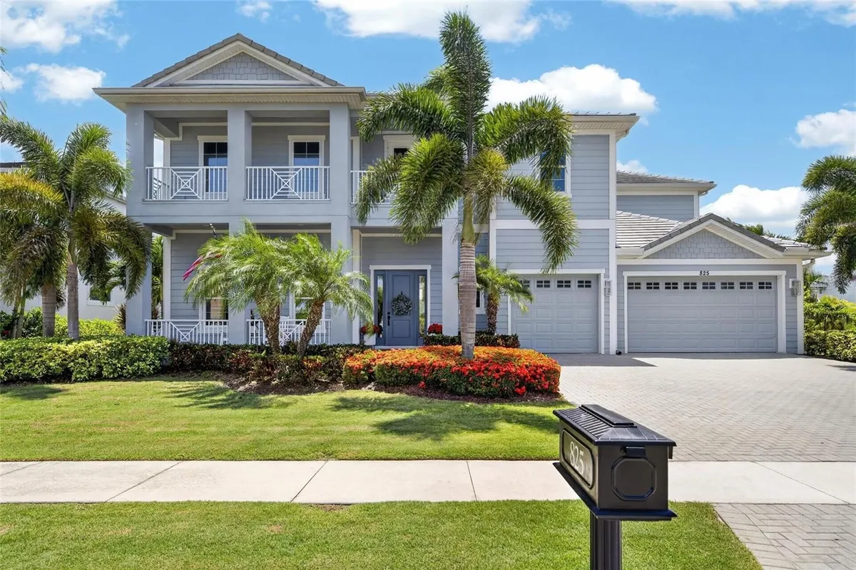 Property Slideshow image 1 of 100 | 825 manns harbor dr, Apollo Beach, FL, 33572