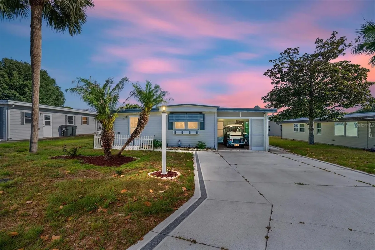 Property Slideshow image 1 of 15 | 1027 vermont ave, Lady Lake, FL, 32159