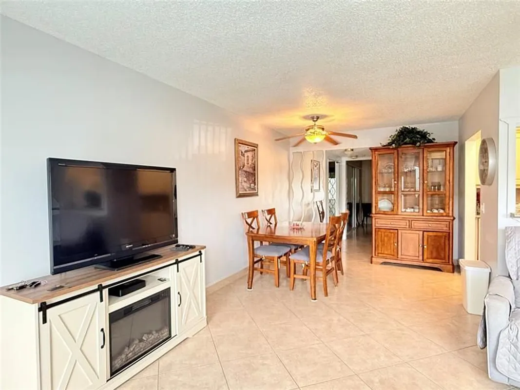 Property Slideshow image 1 of 30 | 53 markham c # 53, Deerfield Beach, FL, 33442