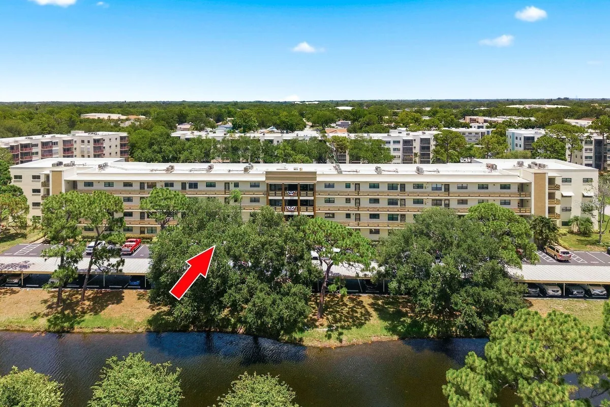 Property Slideshow image 1 of 62 | 6070 80th st 109, St Petersburg, FL, 33709