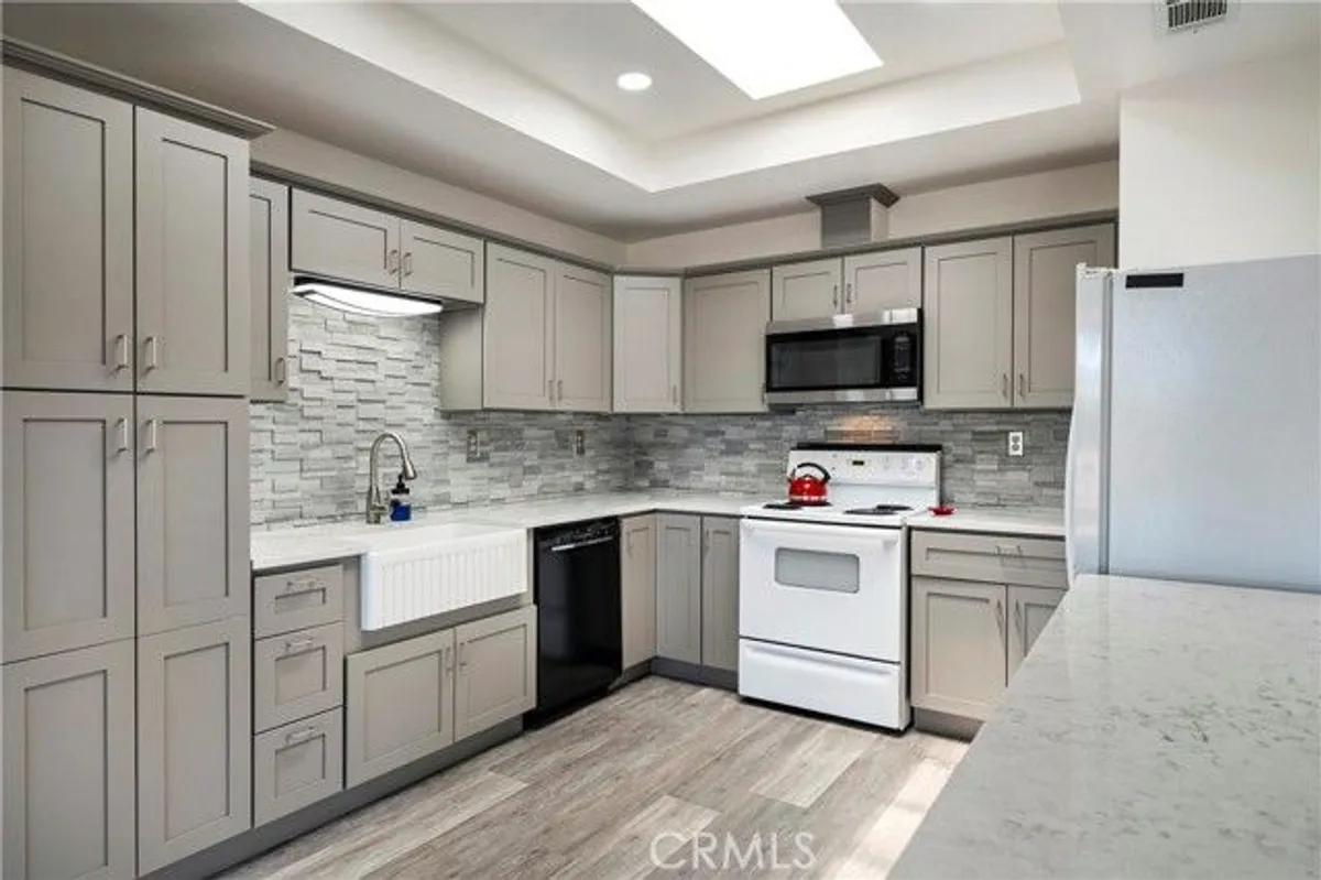 Property Slideshow image 1 of 32 | 28375 paseo grande dr, Menifee, CA, 92586