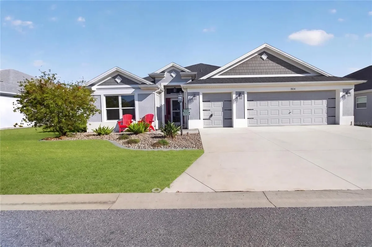 Property Slideshow image 1 of 44 | 904 maynard path, The Villages, FL, 32163