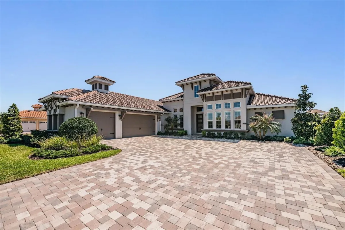 Property Slideshow image 1 of 37 | 13801 carryback dr, Dade City, FL, 33525