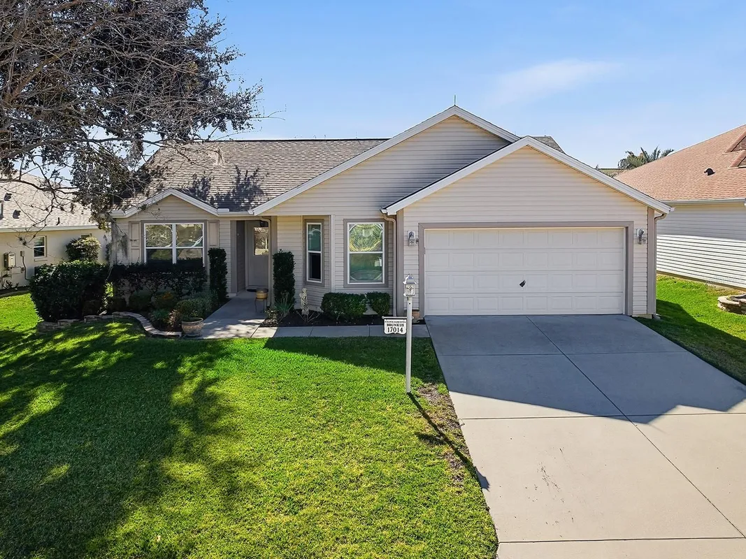 Property Slideshow image 1 of 29 | 17014 se 76th creekside cir, The Villages, FL, 32162