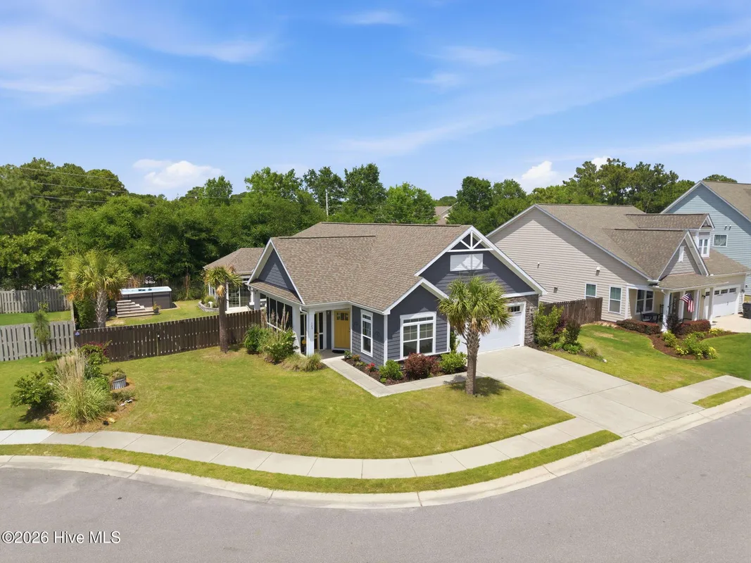 Property Slideshow image 1 of 56 | 123 bella port ln, Wilmington, NC, 28412