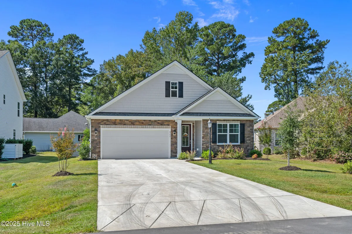 Property Slideshow image 1 of 46 | 8759 rosalie ct, Calabash, NC, 28467