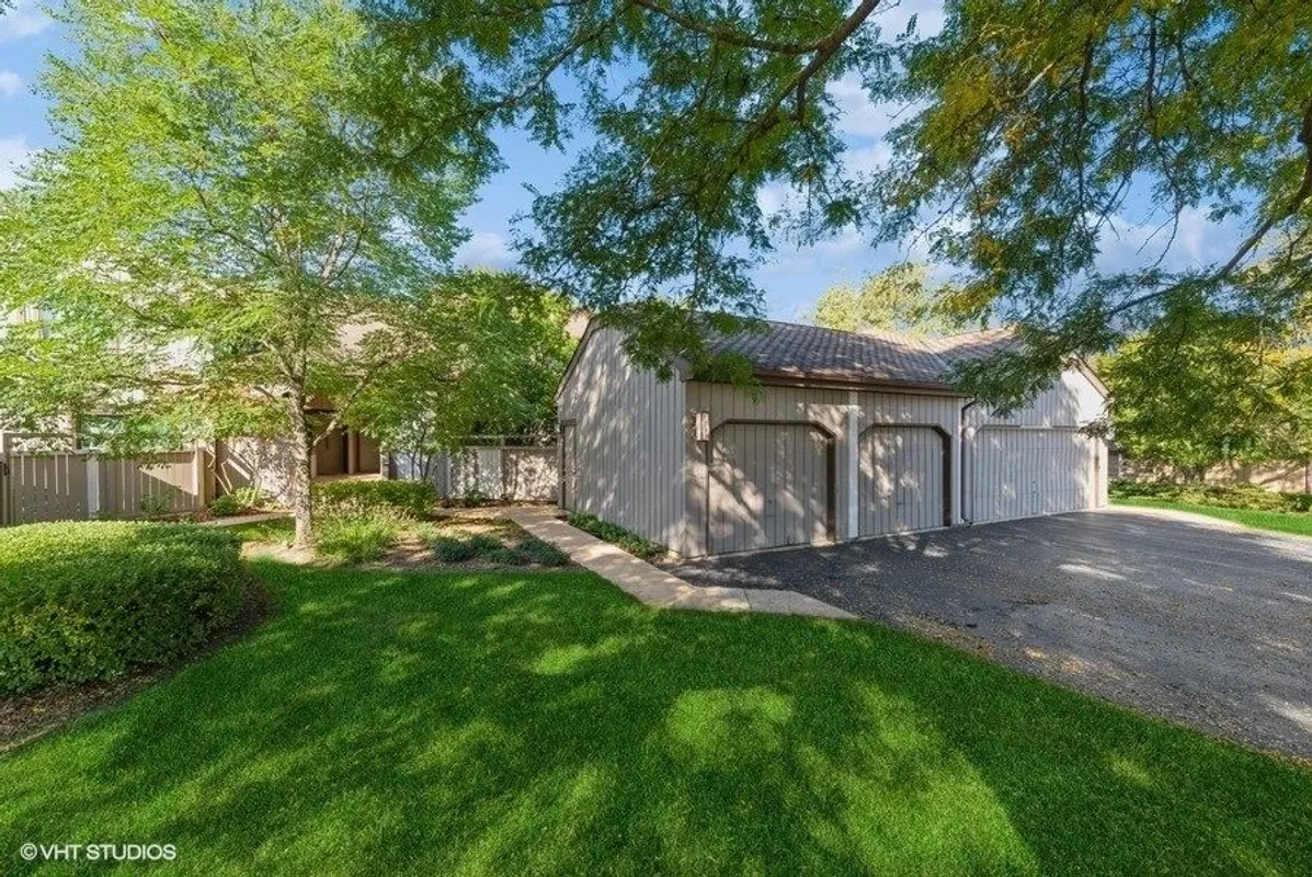 Property Slideshow image 1 of 40 | 1290 oak hill rd d, Lake Barrington, IL, 60010