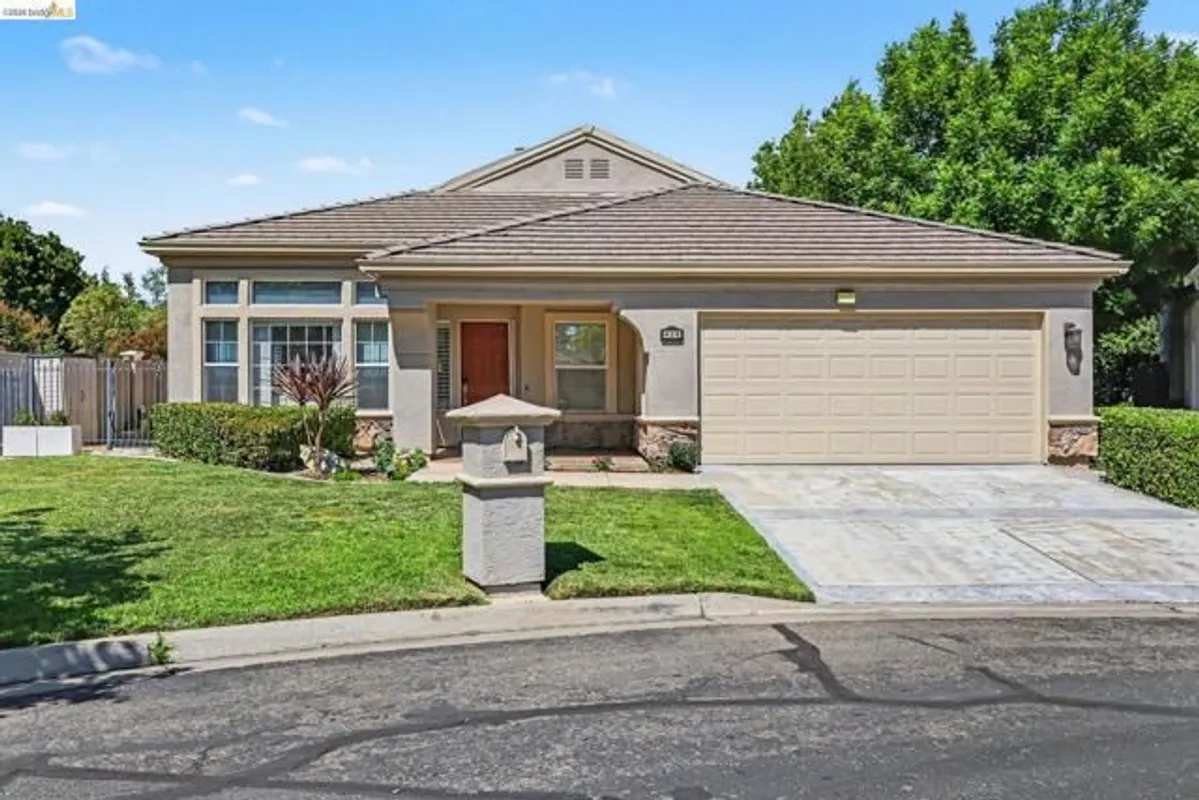 Property Slideshow image 1 of 41 | 424 gravenstein ter, Brentwood (Cc), CA, 94513