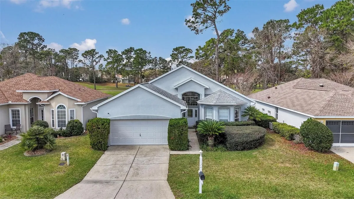 Property Slideshow image 1 of 41 | 11741 sw 72nd cir, Ocala, FL, 34476