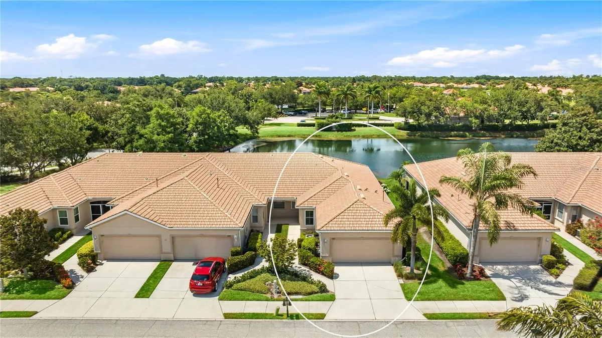 Property Slideshow image 1 of 40 | 4211 cascade falls dr, Sarasota, FL, 34243