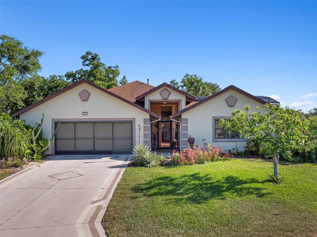 Property Slideshow image 1 of 69 | 21815 tartan st, Leesburg, FL, 34748