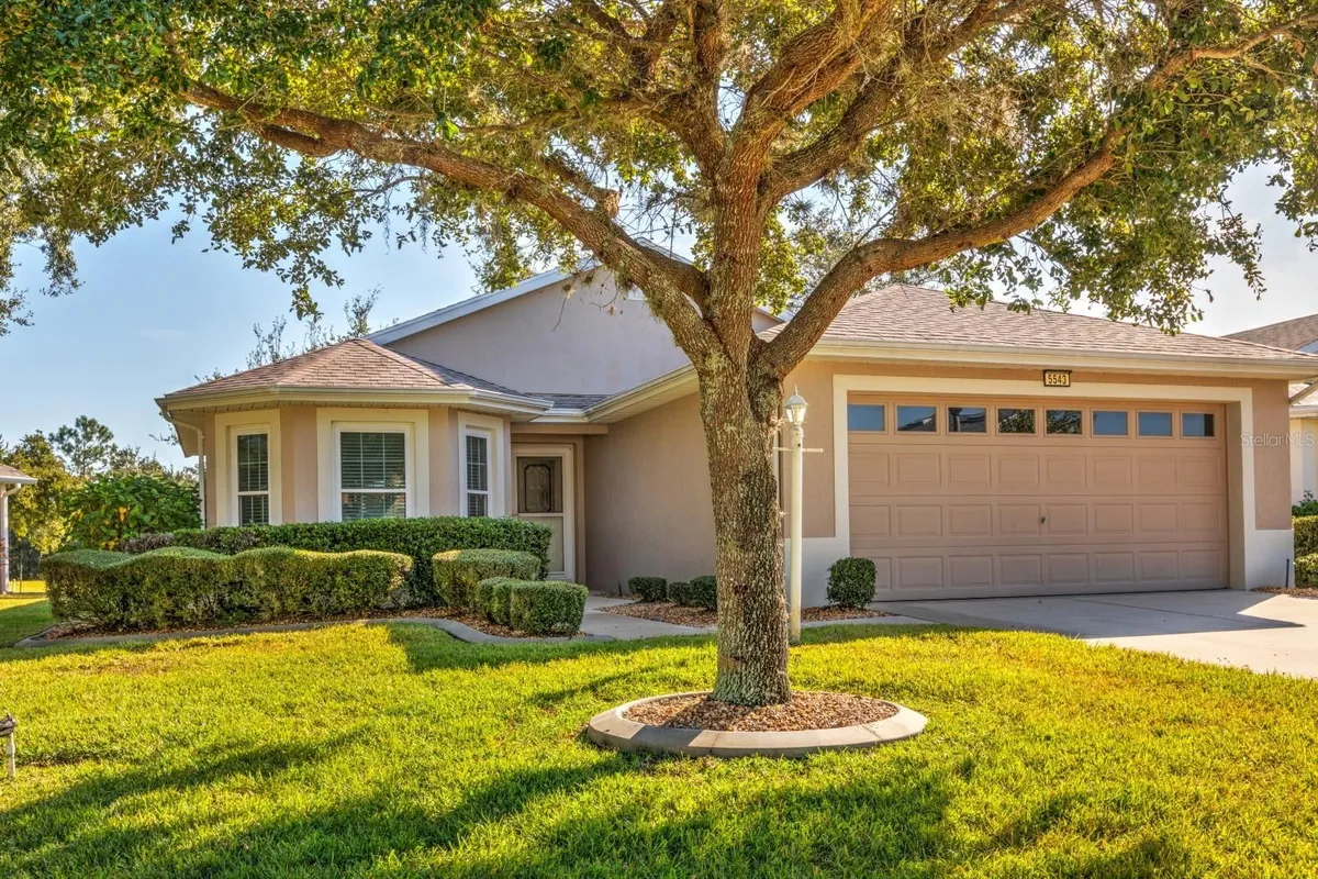 Property Slideshow image 1 of 20 | 5543 aurora dr, Leesburg, FL, 34748