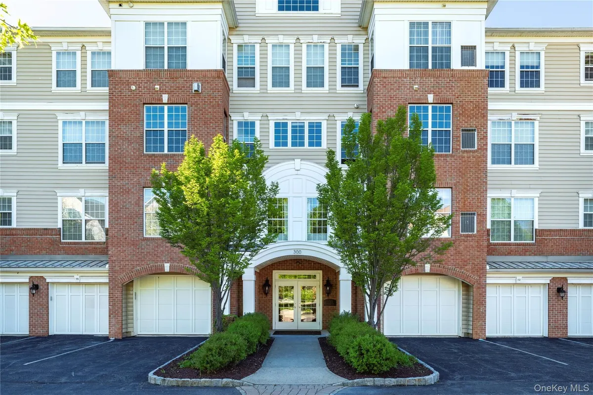 Property Slideshow image 1 of 24 | 326 regency dr, Fishkill, NY, 12524