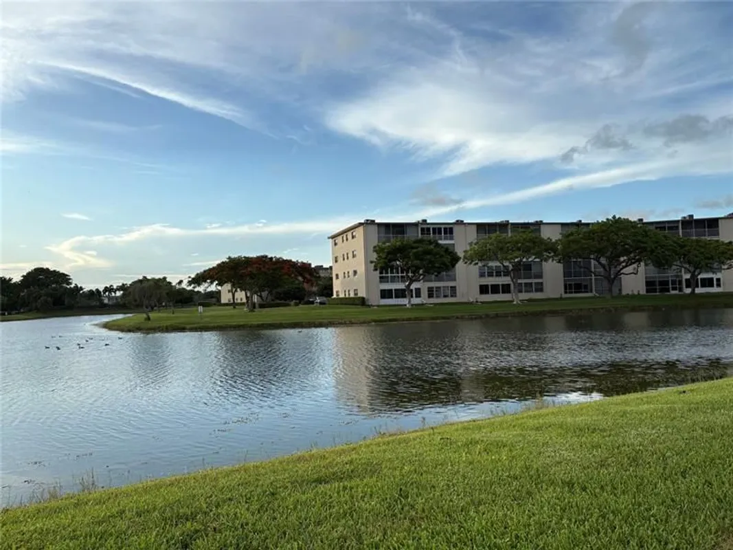 Property Slideshow image 1 of 27 | 4046 guildford c # 4046, Boca Raton, FL, 33434
