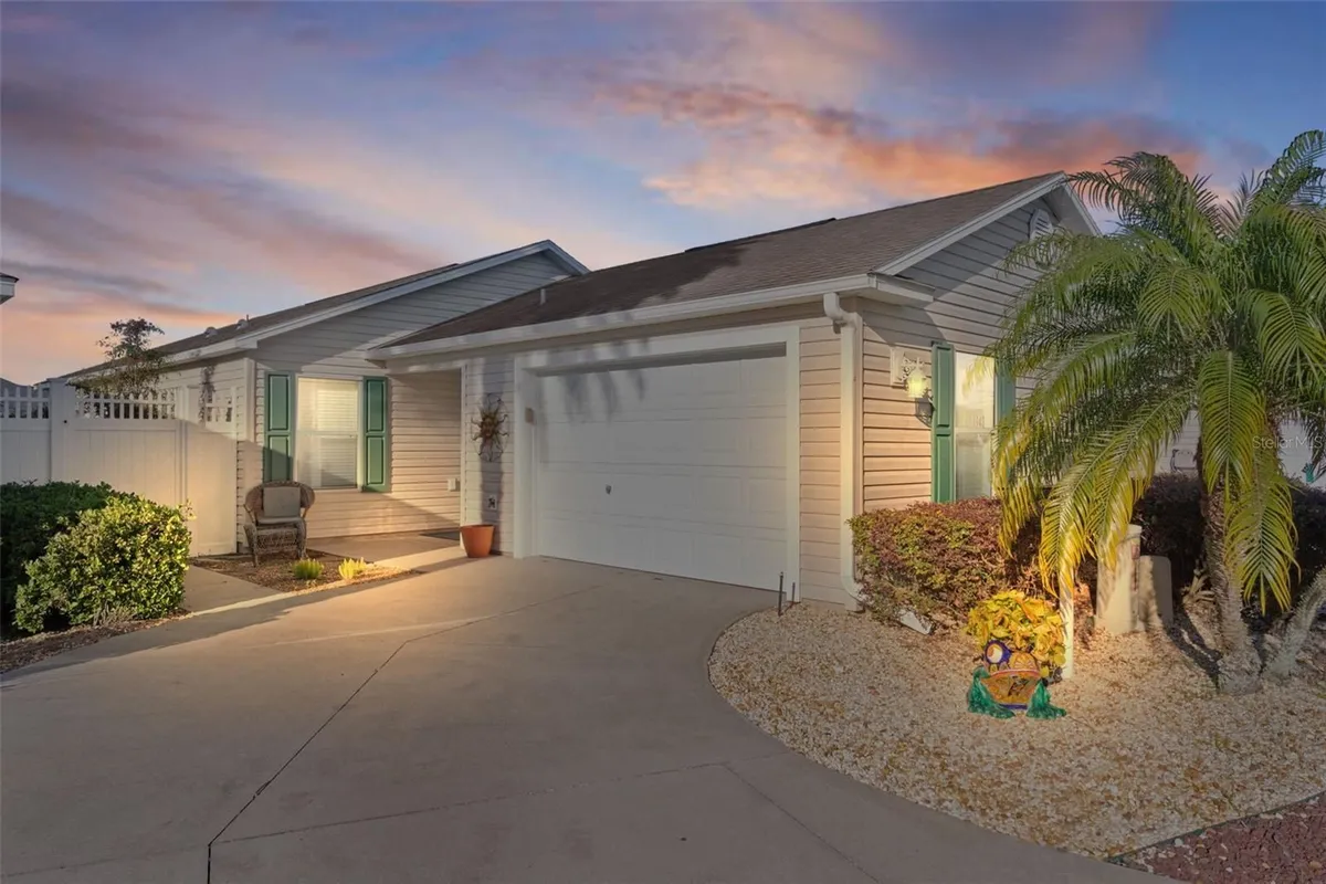 Property Slideshow image 1 of 35 | 1943 needlewood ln, The Villages, FL, 32162