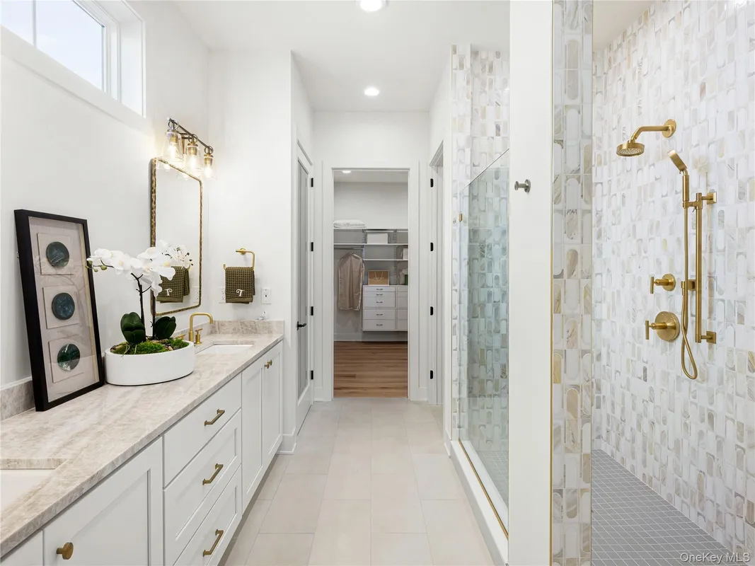 Property Slideshow image 1 of 24 | 2040 summit loop 57, Carmel, NY, 10512