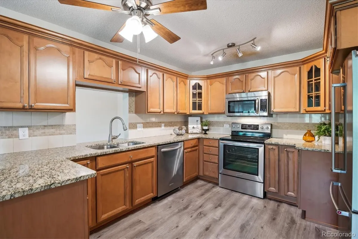 Property Slideshow image 1 of 50 | 605 s alton way apt 9c, Denver, CO, 80247