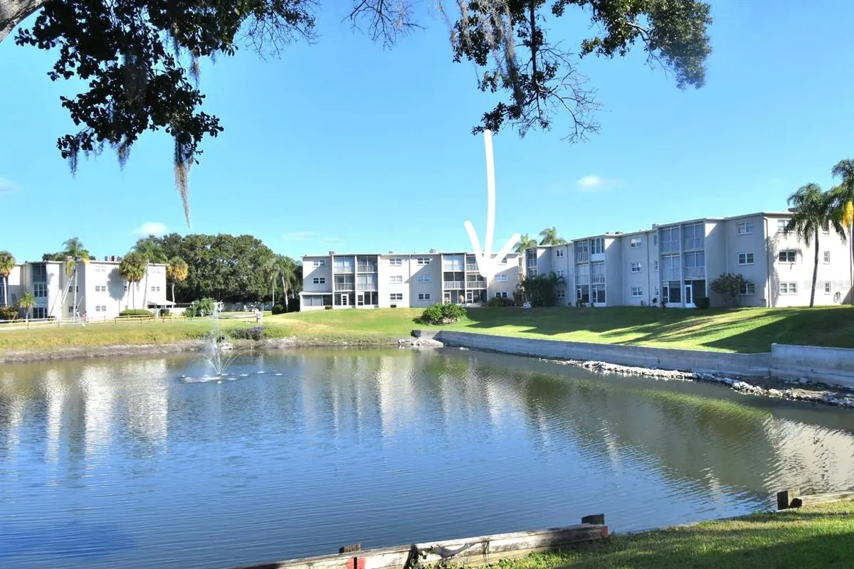 Property Slideshow image 1 of 31 | 948 virginia st apt 107, Dunedin, FL, 34698