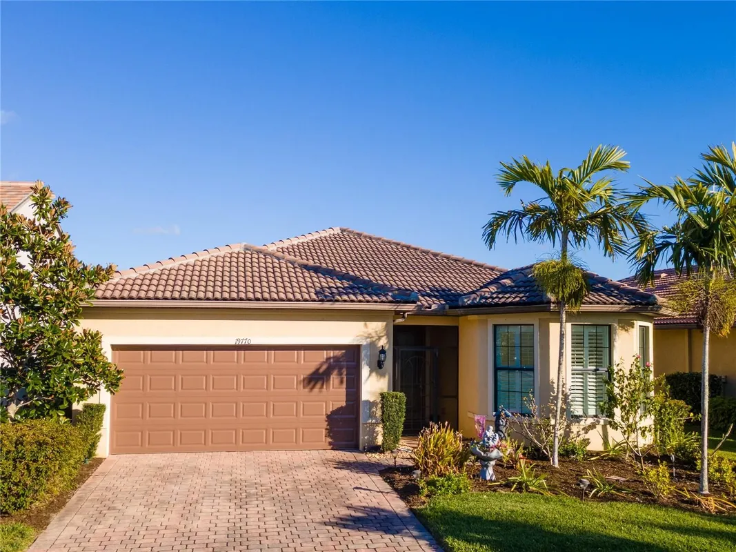 Property Slideshow image 1 of 65 | 19770 quisto st, Venice, FL, 34293