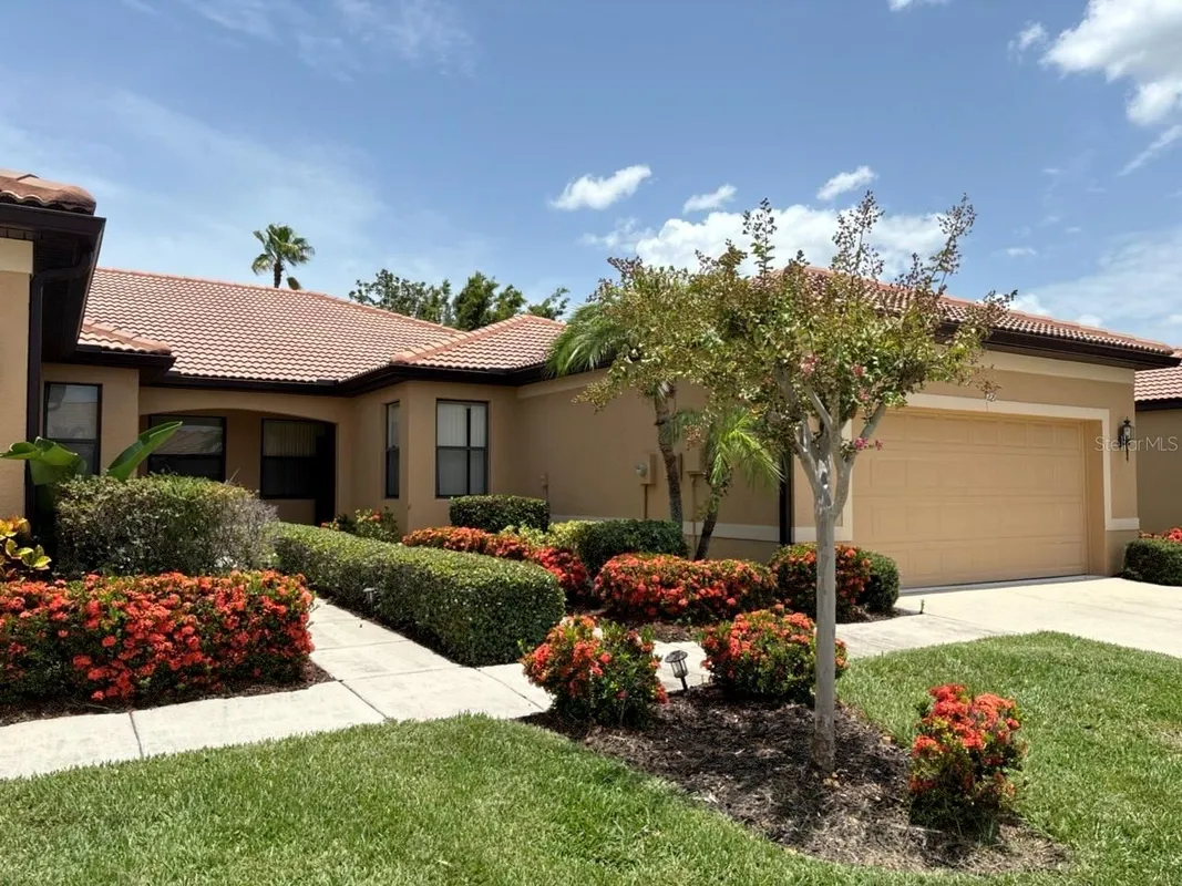 Property Slideshow image 1 of 19 | 229 shell falls dr, Apollo Beach, FL, 33572
