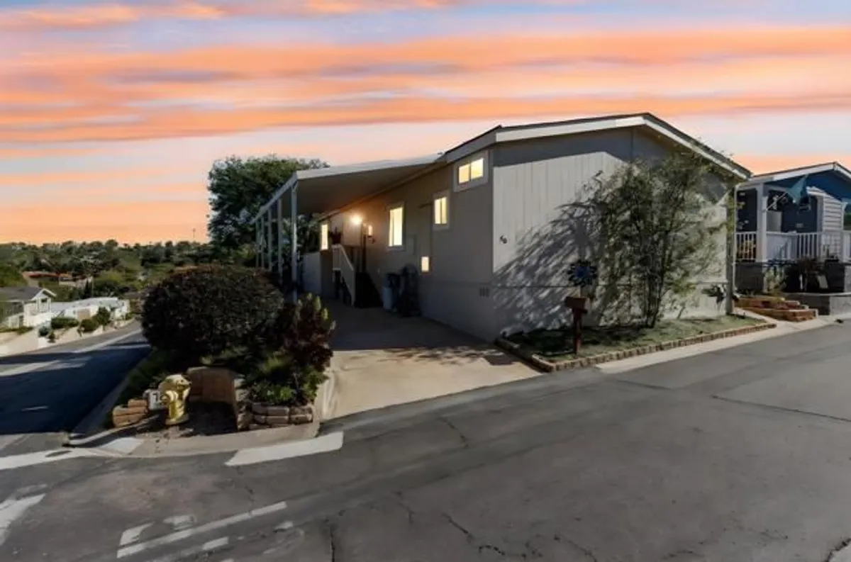 Property Slideshow image 1 of 35 | 444 n el camino real spc 48, Encinitas, CA, 92024