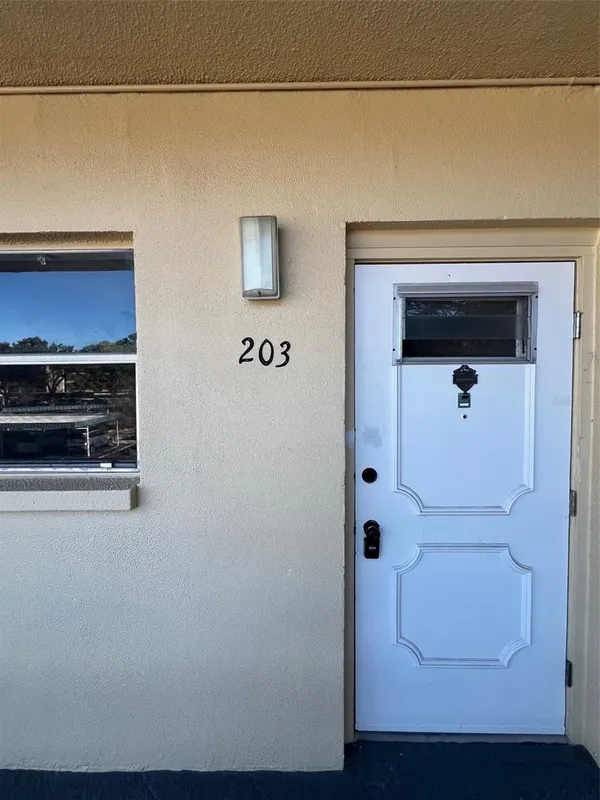 Property Slideshow image 1 of 26 | 5750 80th st b203, St Petersburg, FL, 33709