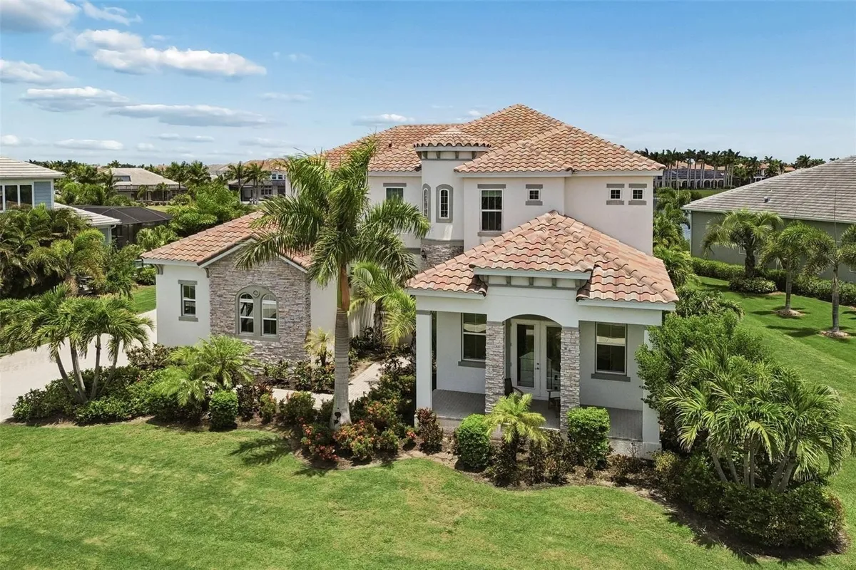 Property Slideshow image 1 of 67 | 823 manns harbor dr, Apollo Beach, FL, 33572