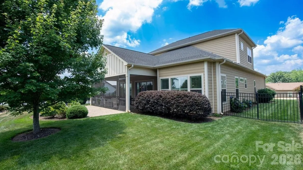 Property Slideshow image 1 of 48 | 261 stone mountain way, Denver, NC, 28037