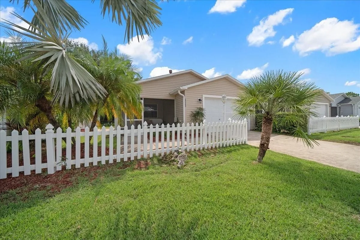 Property Slideshow image 1 of 30 | 2023 thurmond ave, The Villages, FL, 32162