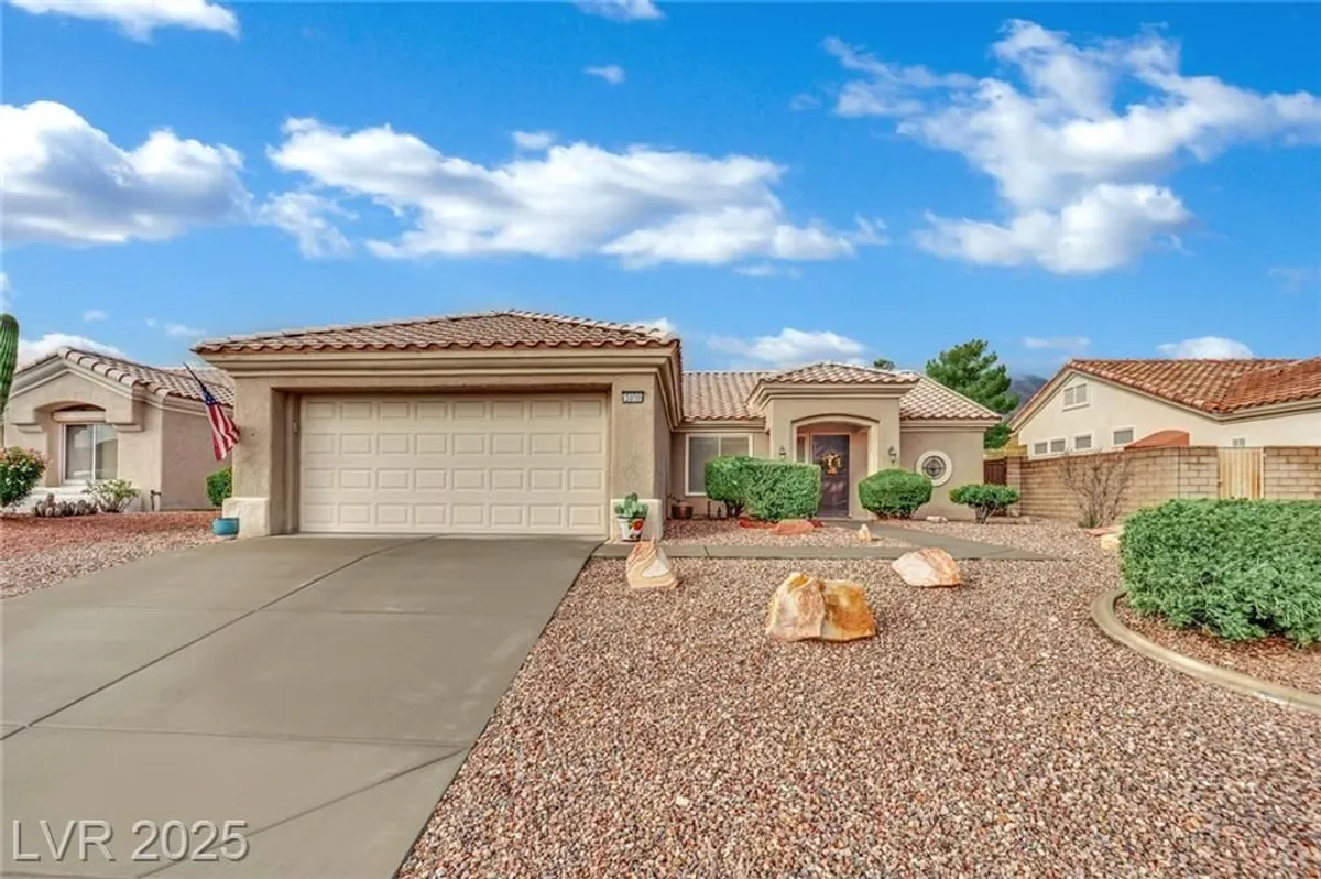 Property Slideshow image 1 of 28 | 2409 indigo valley st, Las Vegas, NV, 89134