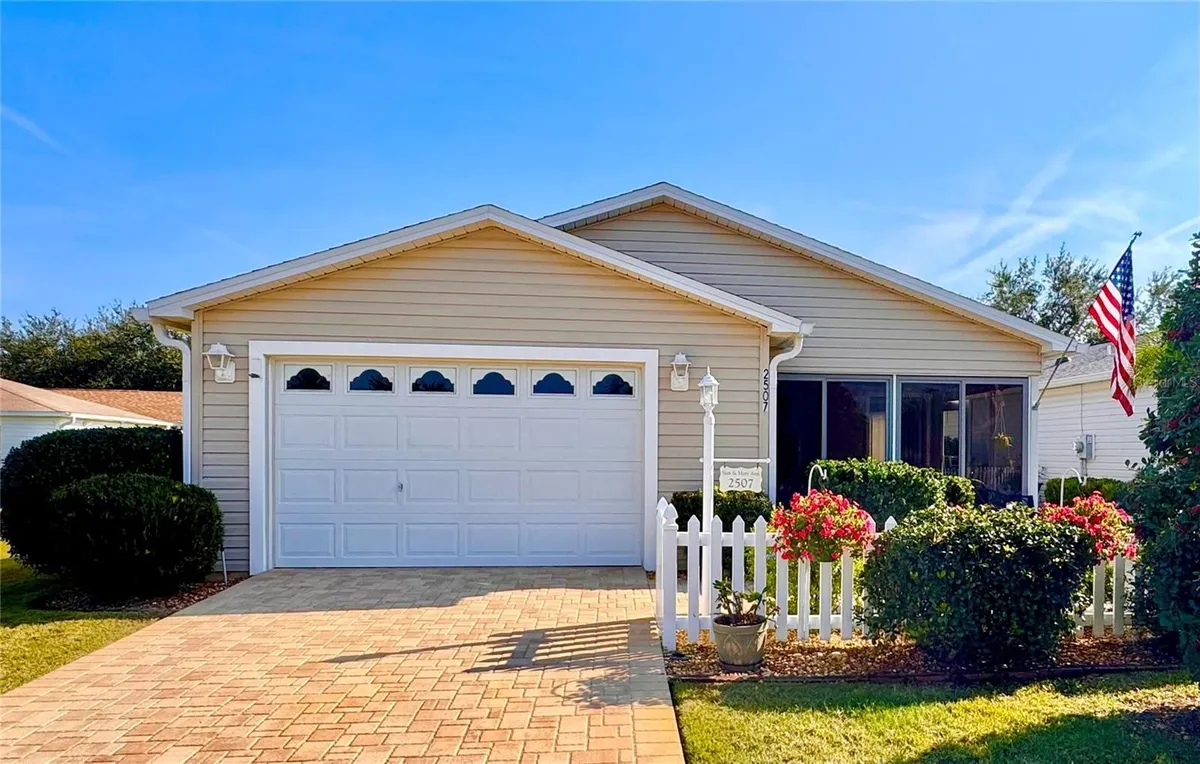 Property Slideshow image 1 of 28 | 2507 everwood ct, The Villages, FL, 32162