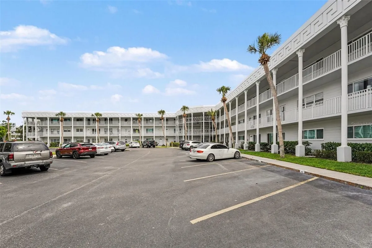 Property Slideshow image 1 of 18 | 2449 columbia dr 29, Clearwater, FL, 33763