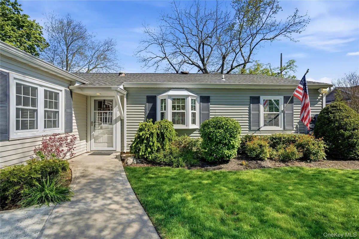 Property Slideshow image 1 of 21 | 66 harbor n, Babylon, NY, 11701