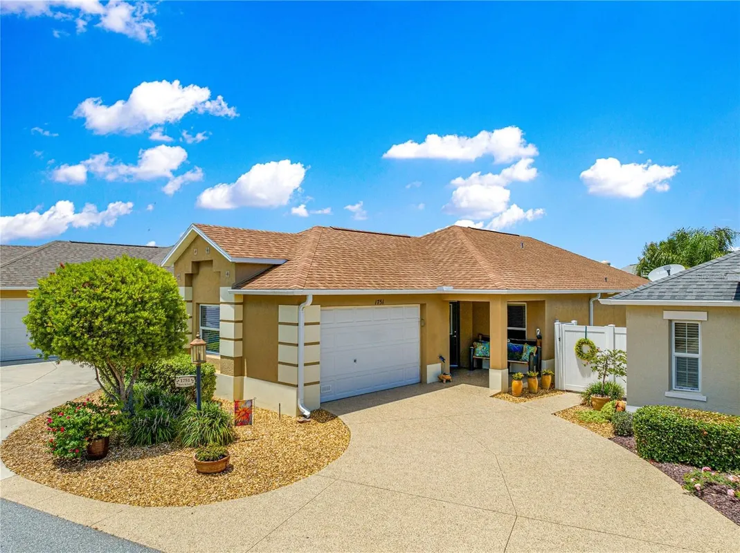 Property Slideshow image 1 of 46 | 1751 brandenburg ct, The Villages, FL, 32163