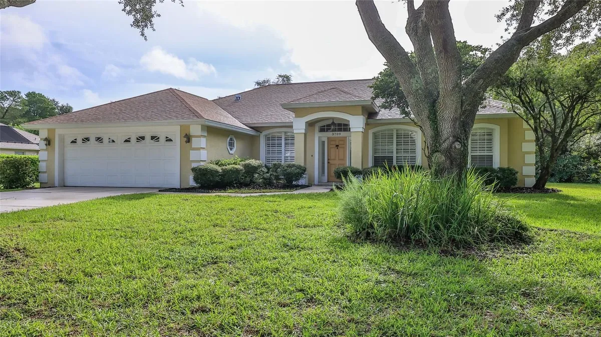 Property Slideshow image 1 of 48 | 3709 donegal cir, Ormond Beach, FL, 32174