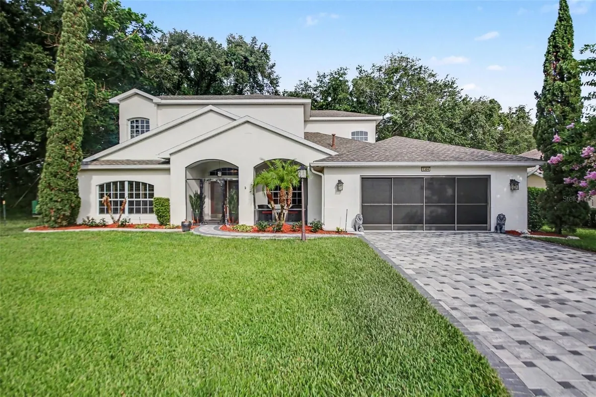 Property Slideshow image 1 of 32 | 5384 aurora dr, Leesburg, FL, 34748