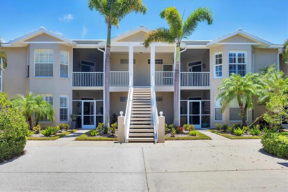 Property Slideshow image 1 of 51 | 119 woodbridge dr unit 102, Venice, FL, 34293