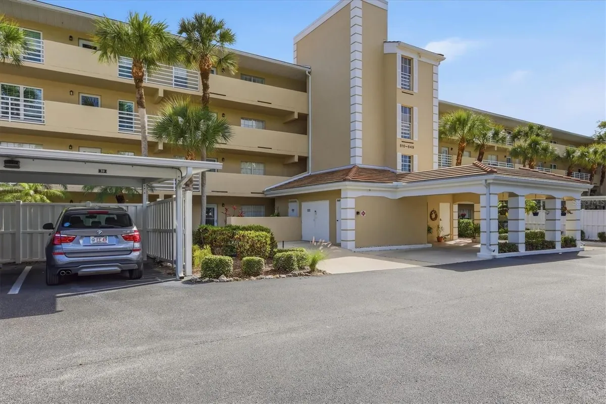 Property Slideshow image 1 of 55 | 823 wexford blvd 823, Venice, FL, 34293