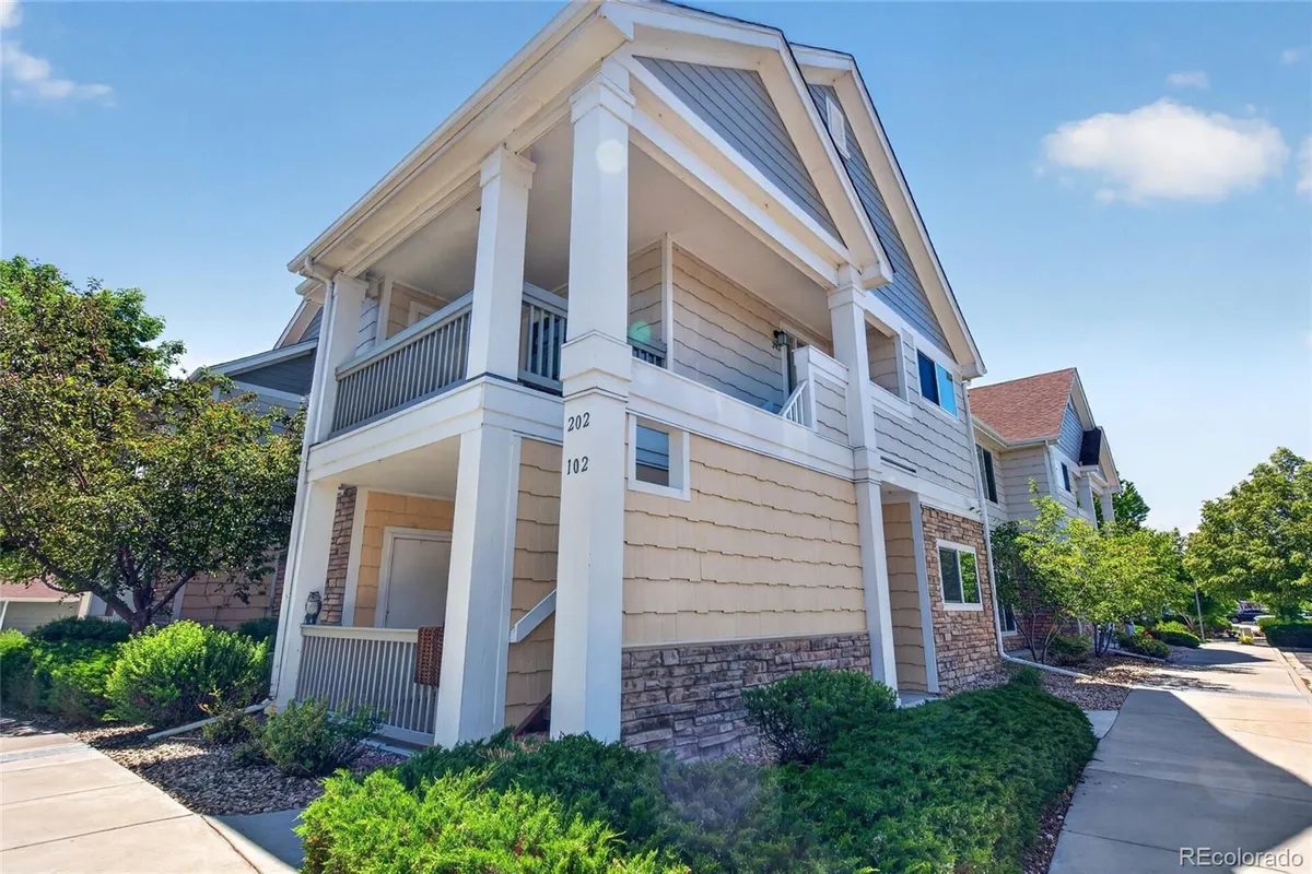 Property Slideshow image 1 of 41 | 4825 hahns peak dr 202, Loveland, CO, 80538